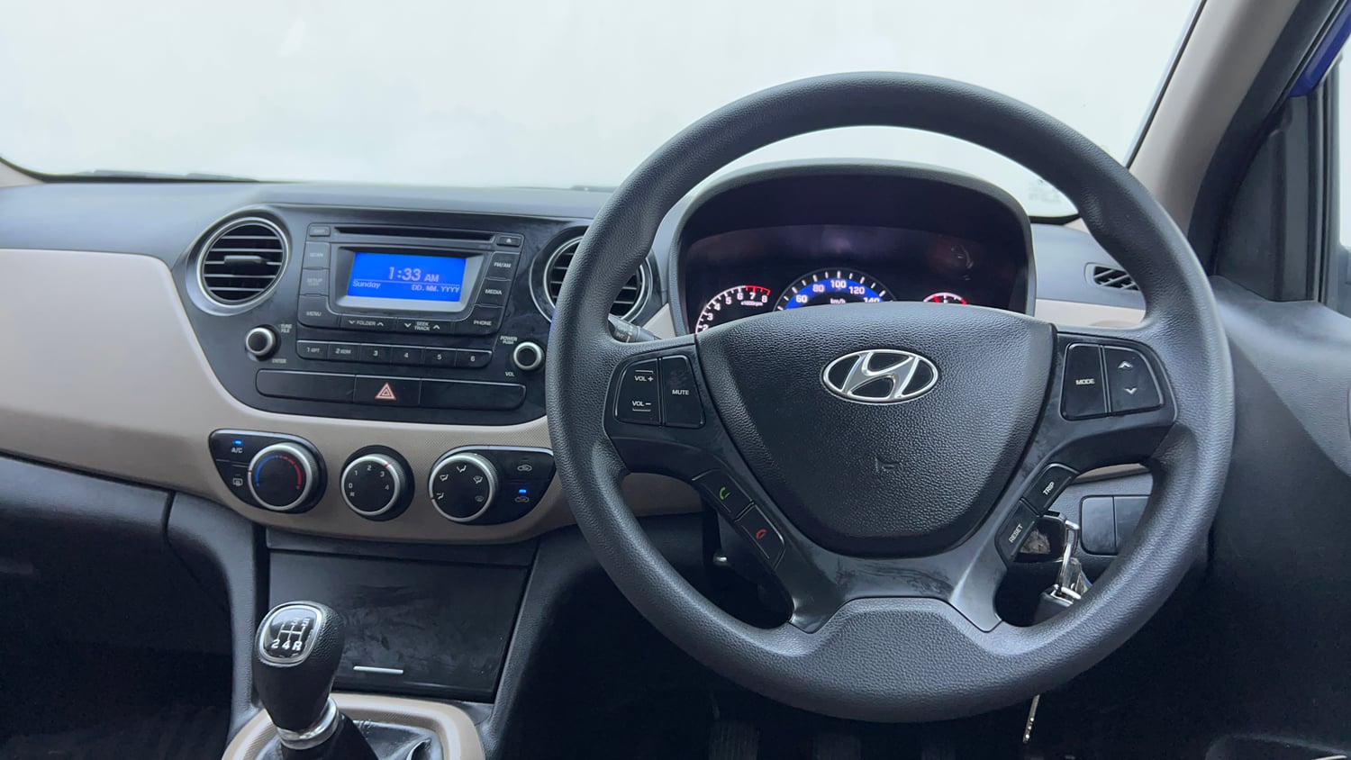 Used 2015 Hyundai Xcent S 1.2 (O) Petrol Manual interior STEERING VIEW