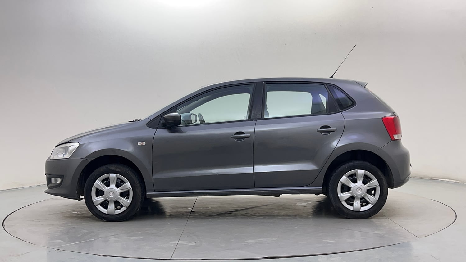 Used 2013 Volkswagen Polo Comfortline 1.2L (P) Petrol Manual exterior LEFT SIDE VIEW