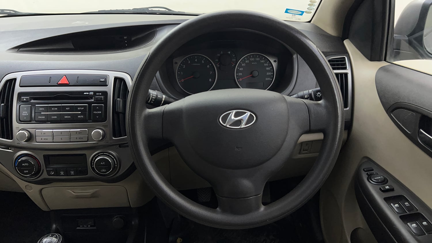 Used 2013 Hyundai i20 Magna (O) 1.2 Petrol Manual interior STEERING VIEW