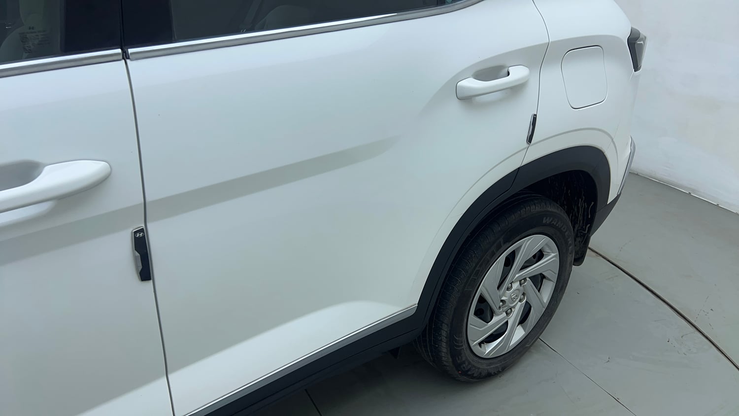 Used 2024 Hyundai Creta 1.5 MPi Petrol MT E Petrol Manual dents MINOR SCRATCH