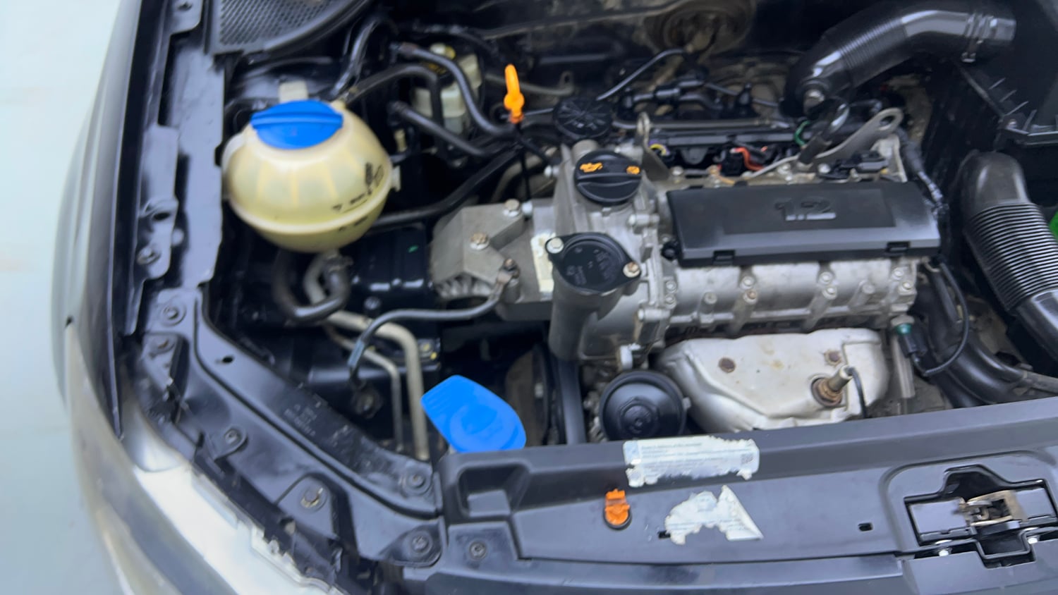 Used 2013 Volkswagen Polo Highline1.2L (P) Petrol Manual engine ENGINE RIGHT SIDE VIEW