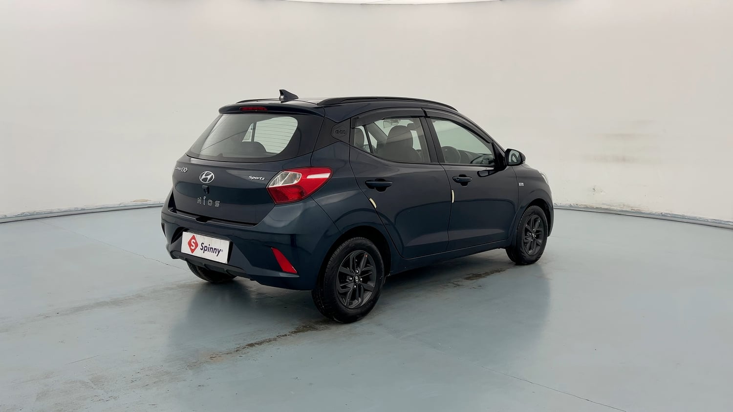 Used 2021 Hyundai Grand i10 Nios Sportz AMT 1.2 Kappa VTVT Petrol Automatic exterior RIGHT REAR CORNER VIEW