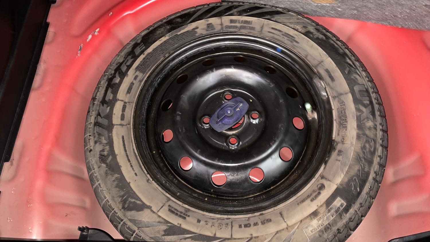 Used 2022 Maruti Suzuki Swift VXi AMT Petrol Automatic tyres SPARE TYRE VIEW