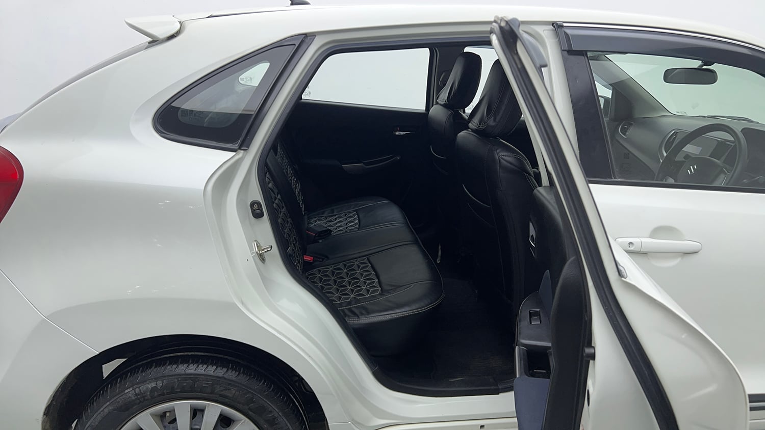 Used 2021 Maruti Suzuki Baleno Delta Petrol Manual interior RIGHT SIDE REAR DOOR CABIN VIEW