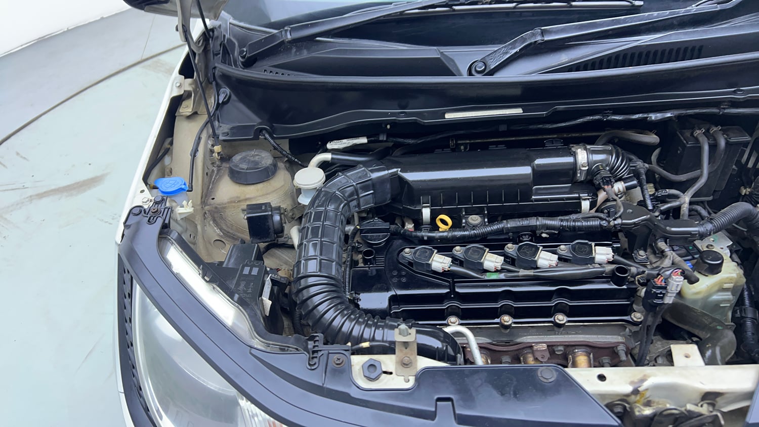Used 2018 Maruti Suzuki Ignis Delta 1.2 AMT Petrol Automatic engine ENGINE RIGHT SIDE VIEW