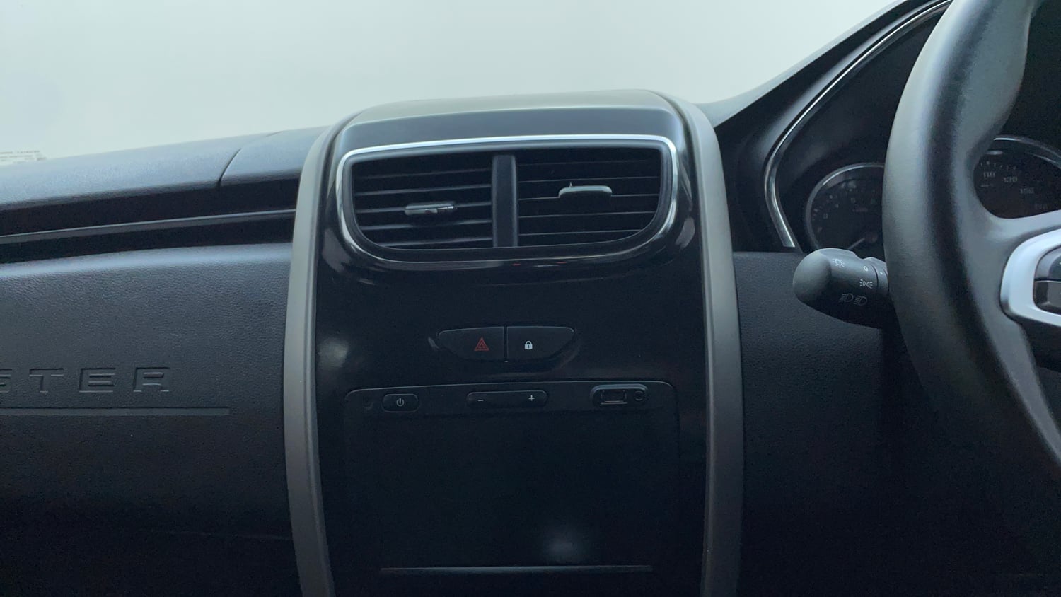 Used 2021 Renault Duster RXZ 1.5 Petrol MT Petrol Manual top_features Integrated (in-dash) music system