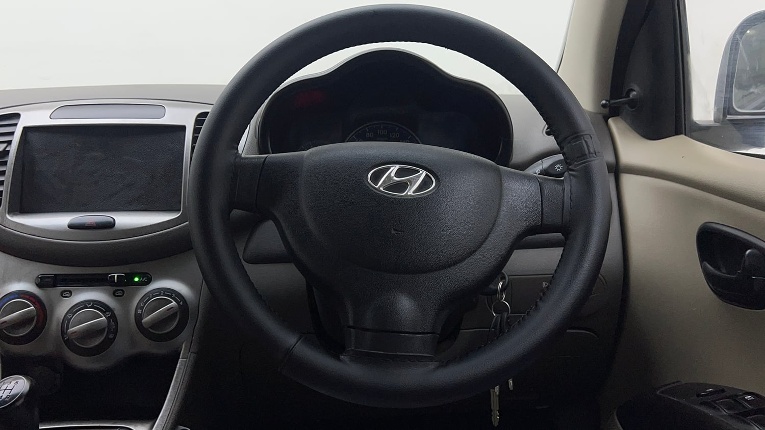 Used 2015 Hyundai i10 Magna 1.1 CNG (Outside Fitted) Cng Manual interior STEERING VIEW