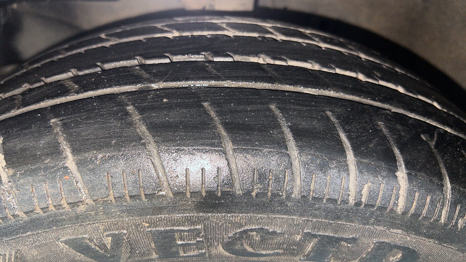 Used 2017 Honda Amaze 1.2 S i-VTEC Petrol Manual tyres LEFT FRONT TYRE TREAD VIEW