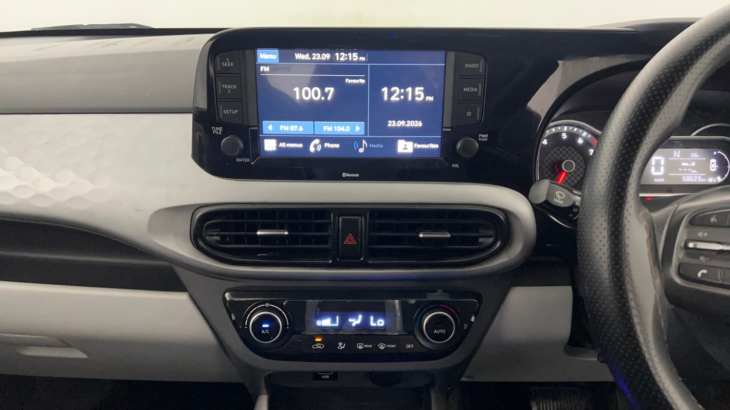 Used 2021 Hyundai Grand i10 Nios Sportz AMT 1.2 Kappa VTVT Petrol Automatic interior MUSIC SYSTEM & AC CONTROL VIEW