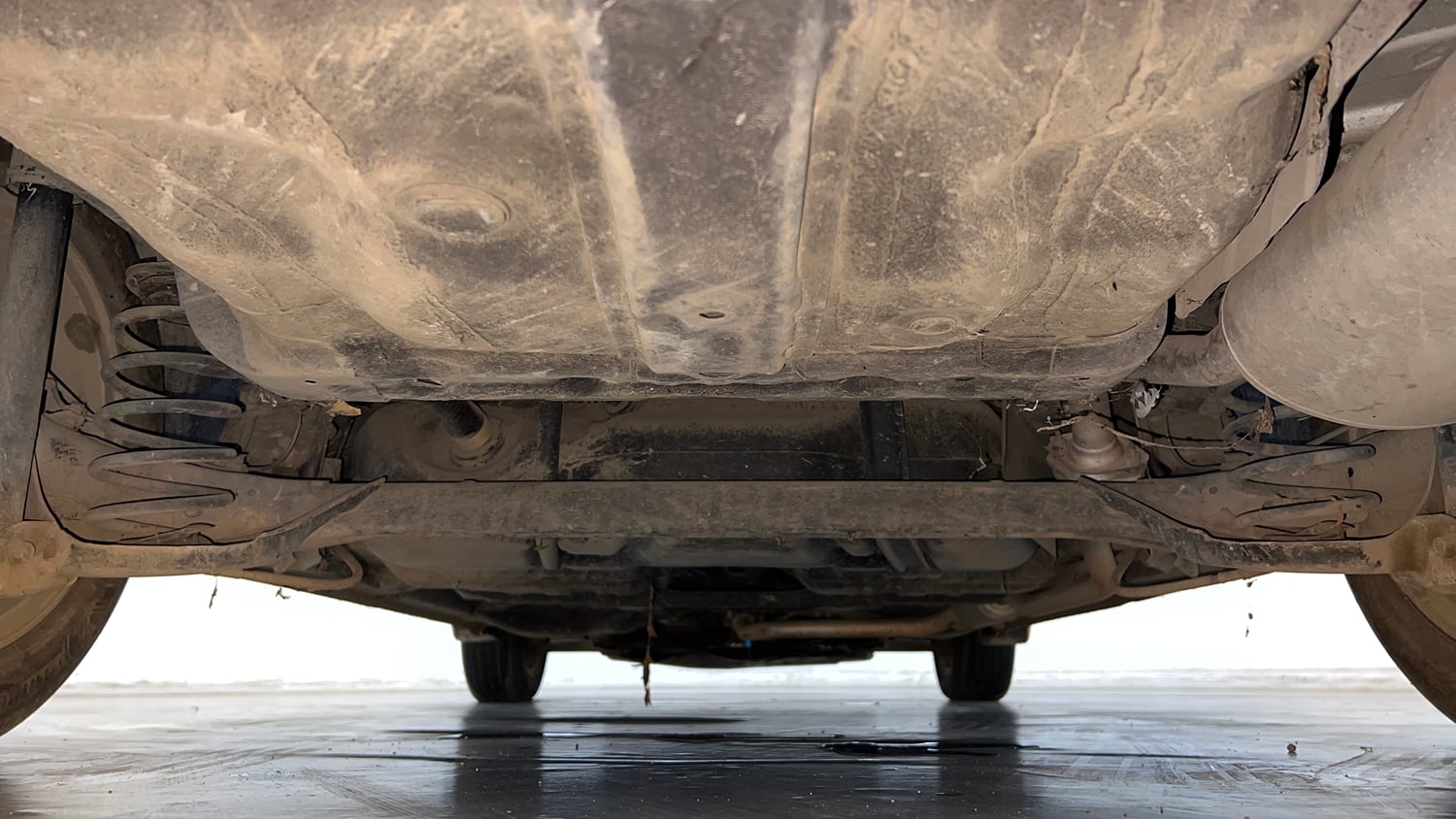 Used 2018 Honda City V CVT Petrol Petrol Automatic extra REAR UNDERBODY VIEW (TAKEN FROM REAR)