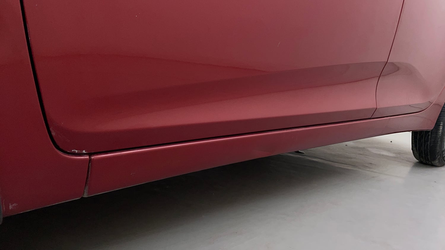 Used 2014 Hyundai Eon Era + Petrol Manual dents MINOR SCRATCH
