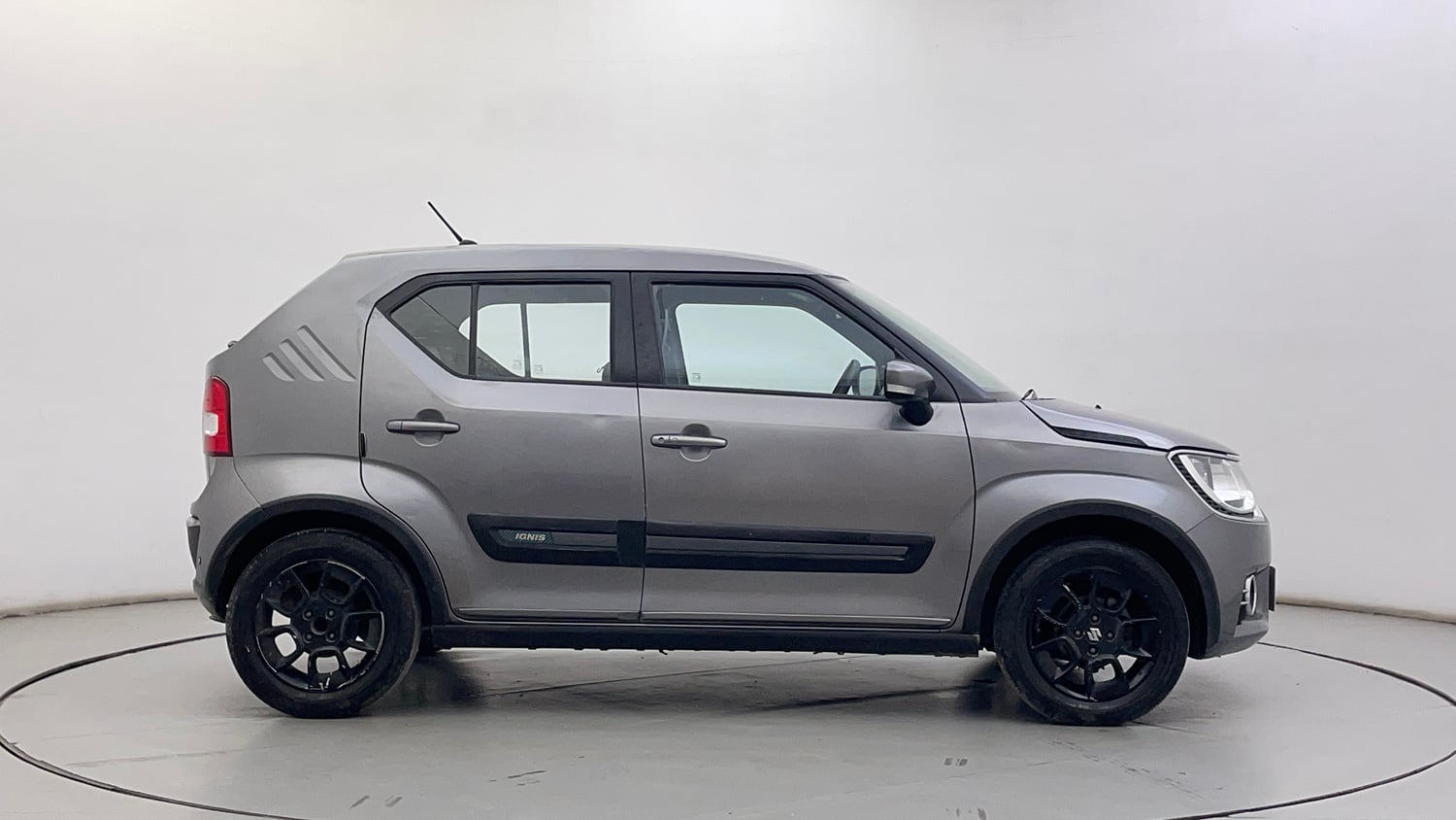 Used 2017 Maruti Suzuki Ignis Zeta 1.2 MT Petrol Manual exterior RIGHT SIDE VIEW
