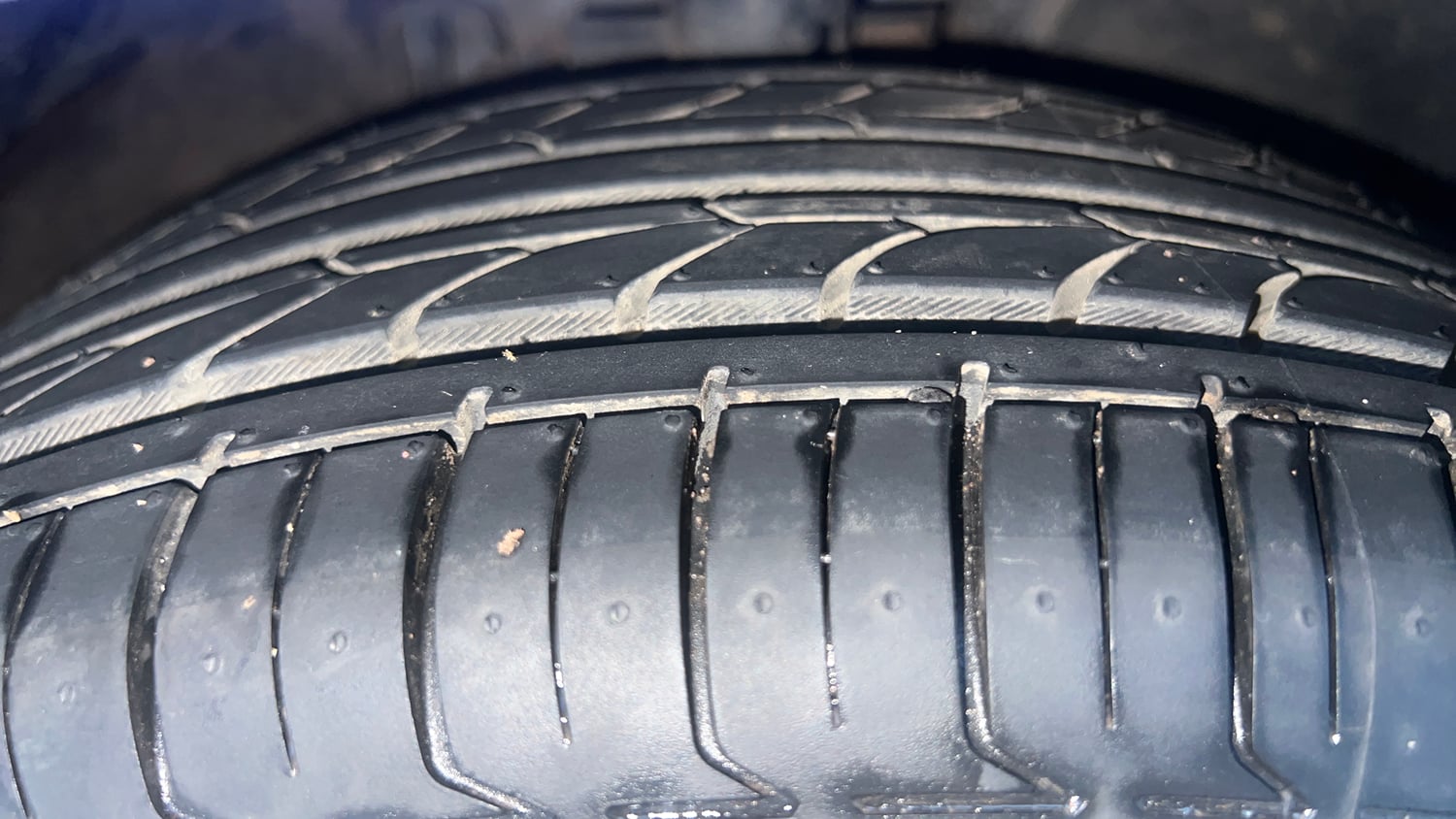 Used 2019 Volkswagen Polo Highline Plus 1.0 (P) 16 Alloy Petrol Manual tyres RIGHT FRONT TYRE TREAD VIEW