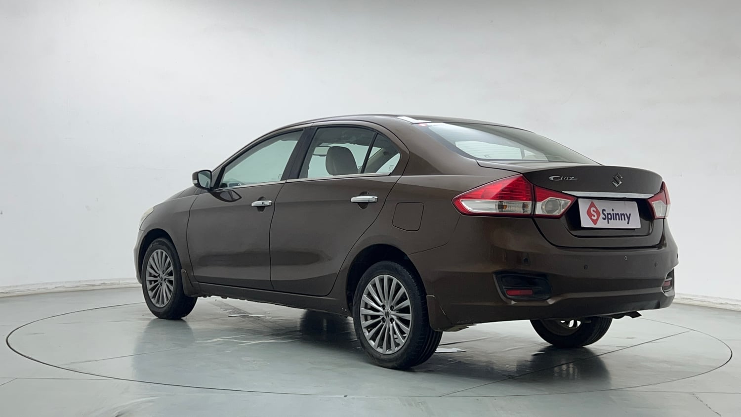 Used 2017 Maruti Suzuki Ciaz Alpha 1.4 MT Petrol Manual exterior LEFT REAR CORNER VIEW