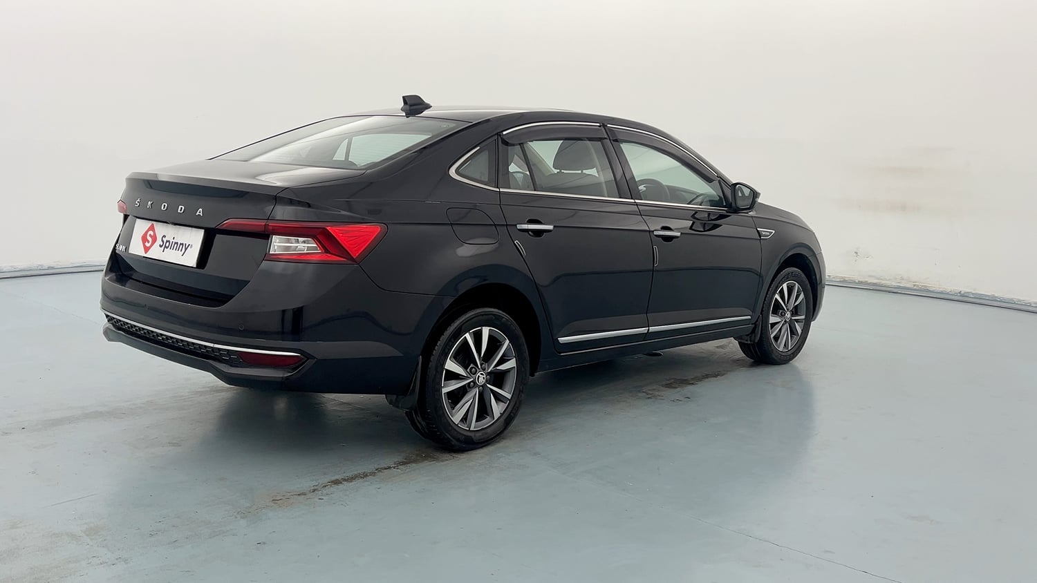 Used 2024 Skoda Slavia Style 1.0L TSI MT Petrol Manual exterior RIGHT REAR CORNER VIEW