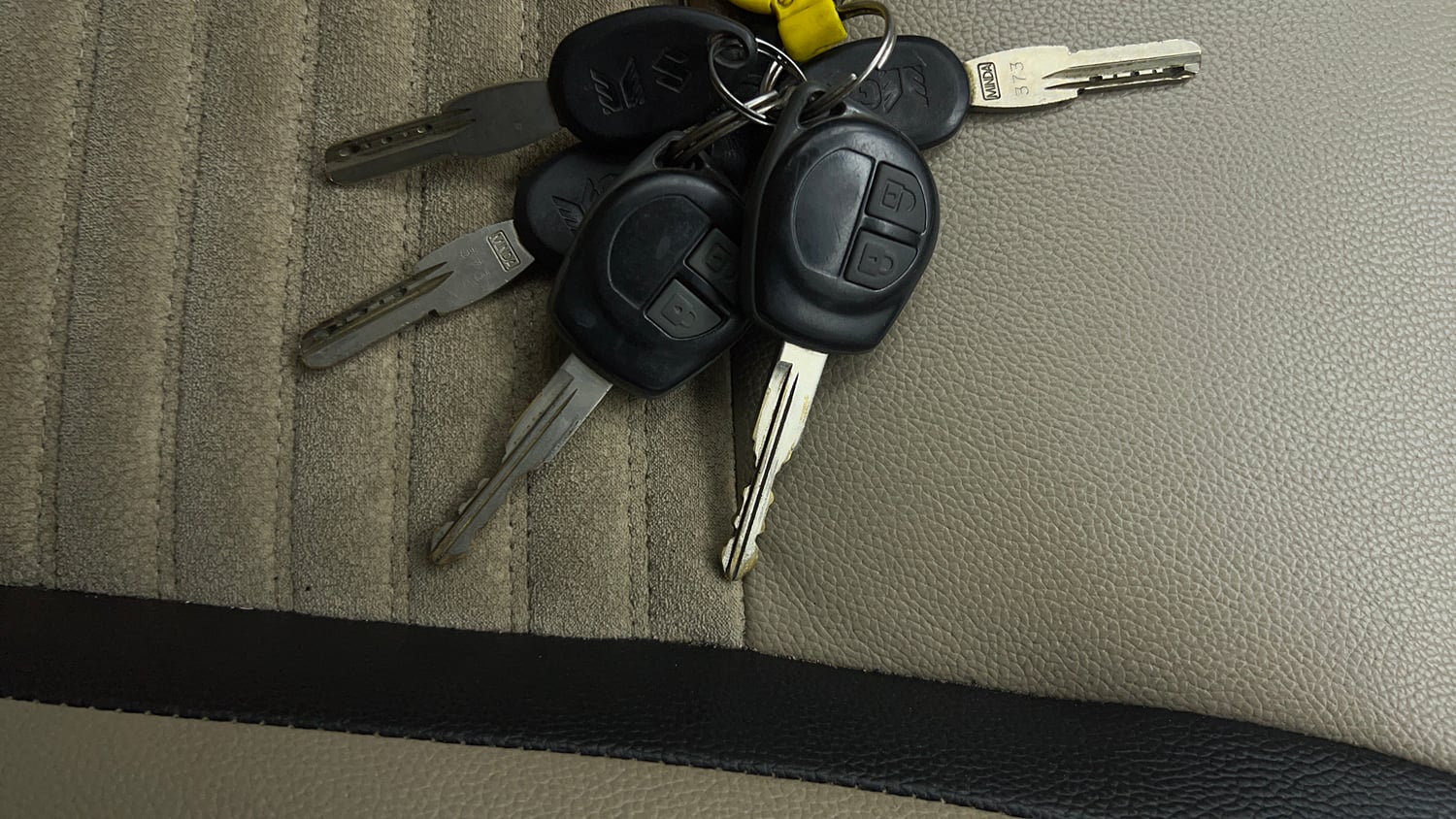 Used 2016 Maruti Suzuki Ertiga VXI CNG Cng Manual extra CAR KEY VIEW