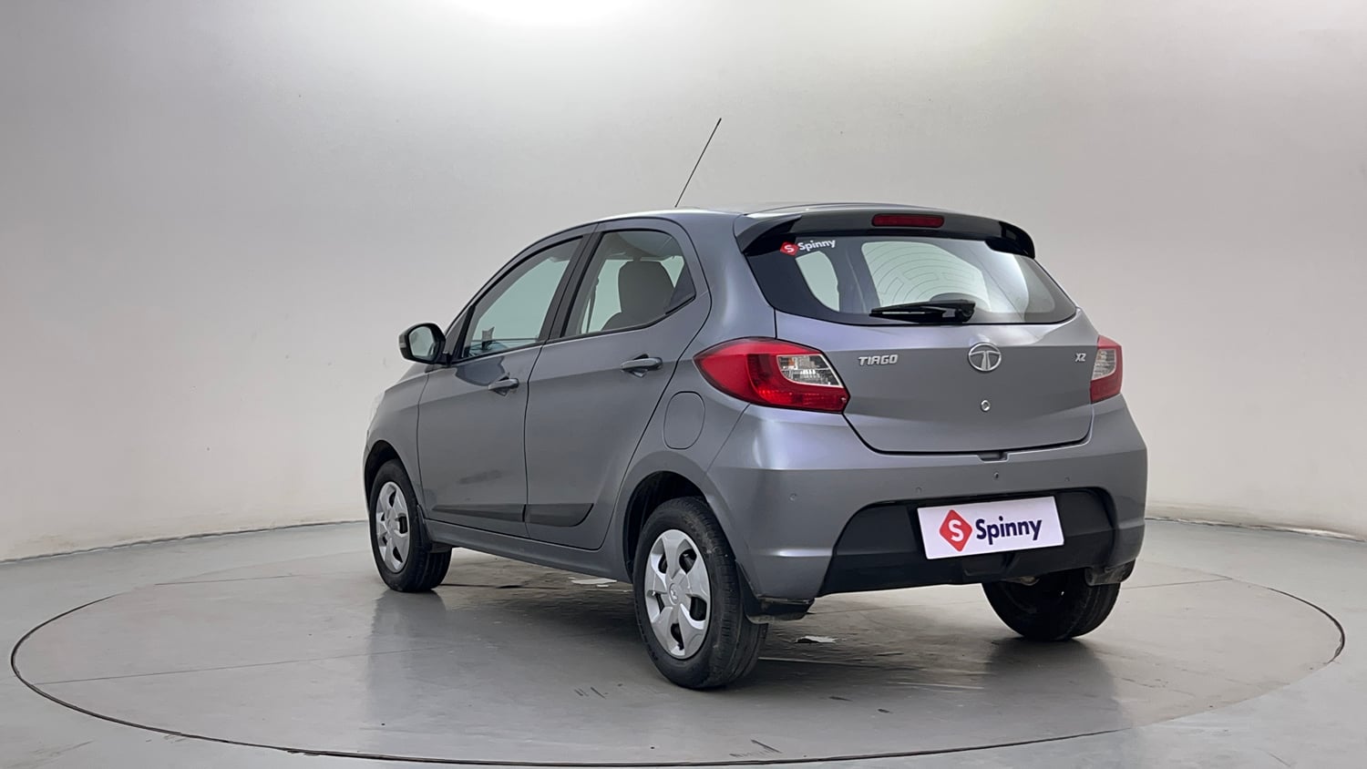 Used 2018 Tata Tiago Revotron XZ w/o Alloy Petrol Manual exterior LEFT REAR CORNER VIEW