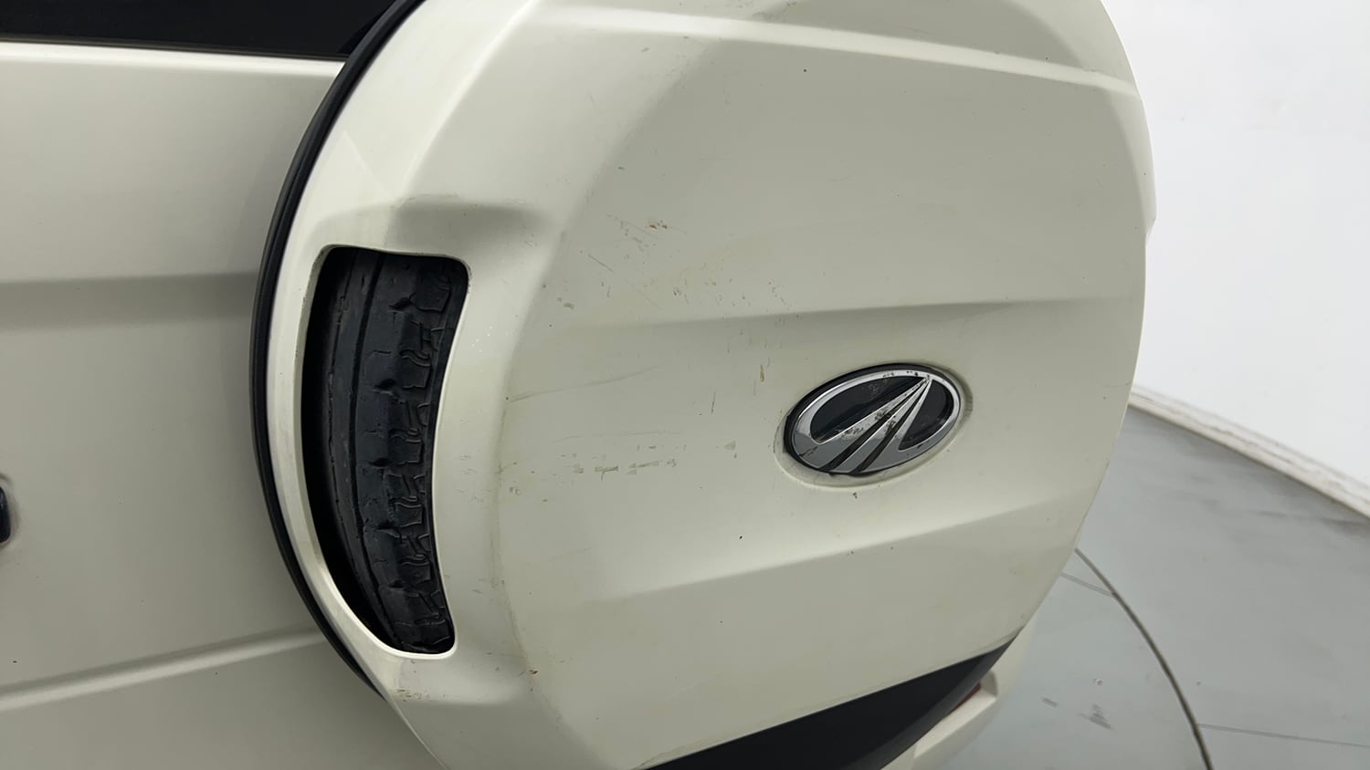 Used 2019 Mahindra TUV300 T4 Plus Diesel Manual tyres SPARE TYRE VIEW