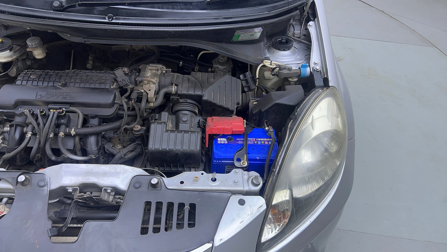 Used 2014 Honda Amaze 1.2 S i-VTEC CNG (Outside Fitted) Cng Manual engine ENGINE LEFT SIDE VIEW