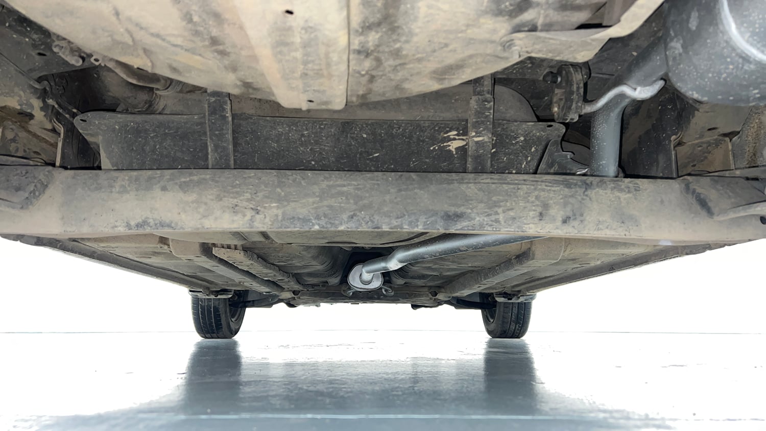 Used 2016 Hyundai Grand i10 Sportz 1.2 Kappa VTVT Petrol Manual extra REAR UNDERBODY VIEW (TAKEN FROM REAR)