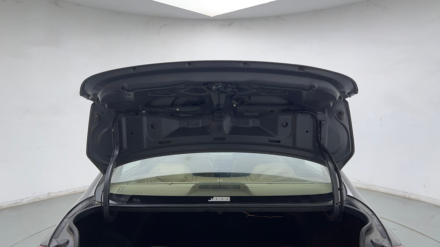 Used 2017 Maruti Suzuki Ciaz Zeta 1.4 MT Petrol Manual interior DICKY DOOR OPEN VIEW