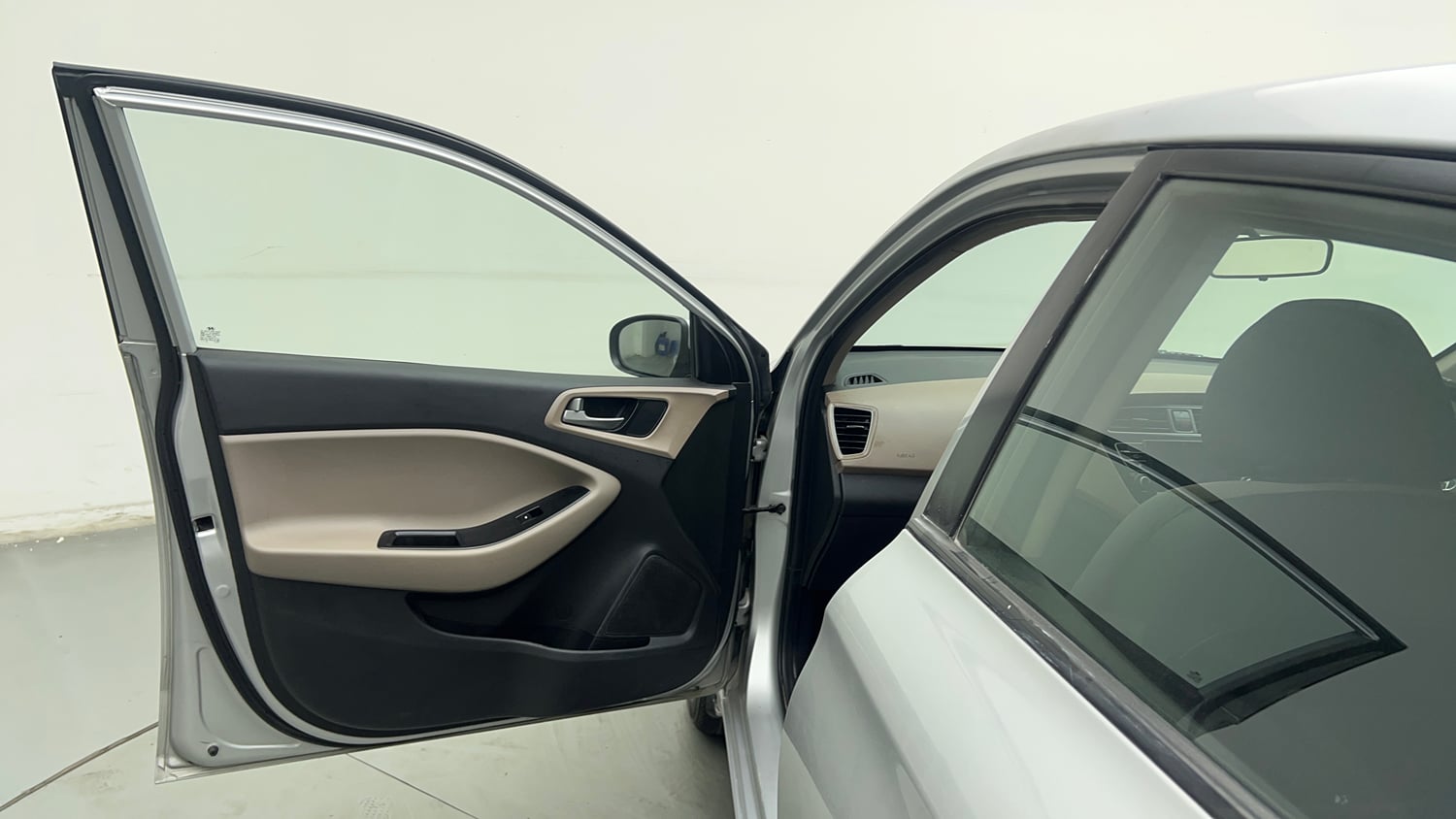 Used 2018 Hyundai Elite i20 Asta 1.2 AT Petrol Automatic interior LEFT FRONT DOOR OPEN VIEW