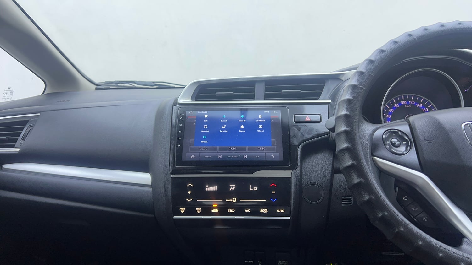 Used 2017 Honda WR-V VX MT Petrol Petrol Manual interior MUSIC SYSTEM & AC CONTROL VIEW
