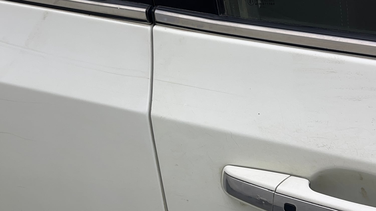 Used 2022 Tata Safari XTA Plus Diesel Automatic dents MINOR SCRATCH