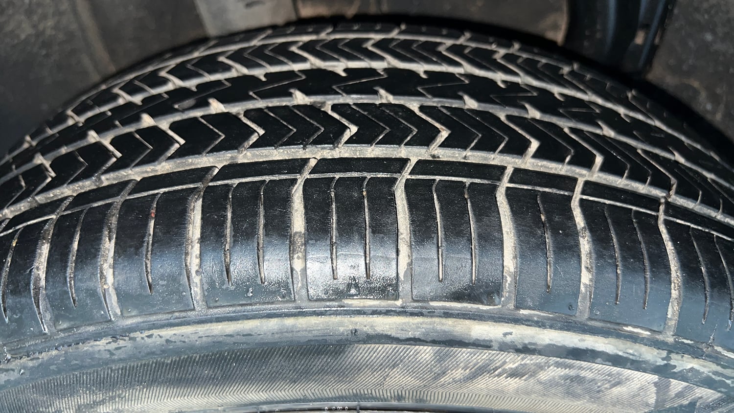 Used 2021 Nissan Magnite XL Petrol Manual tyres RIGHT REAR TYRE TREAD VIEW