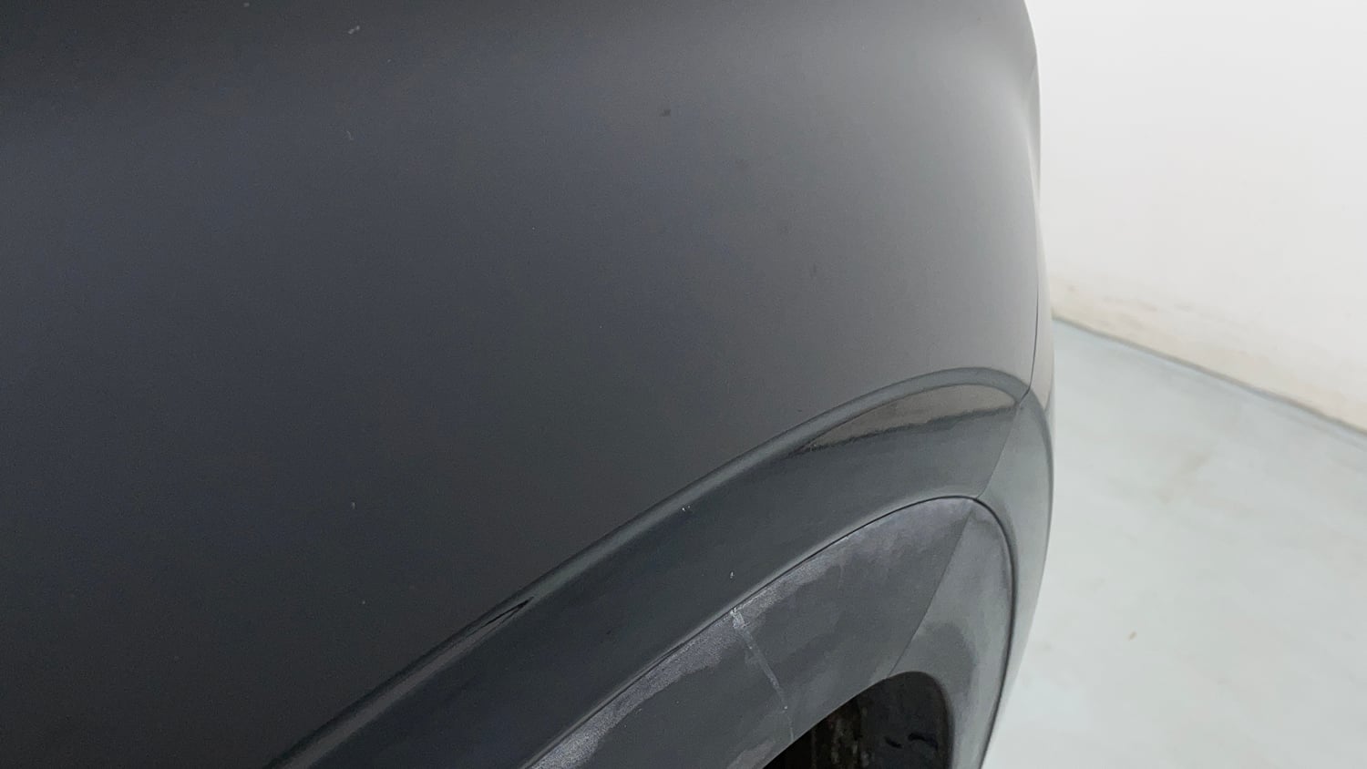 Used 2023 Hyundai Alcazar Signature (O) 6 STR 1.5 Petrol DCT Petrol Automatic dents MINOR DENT