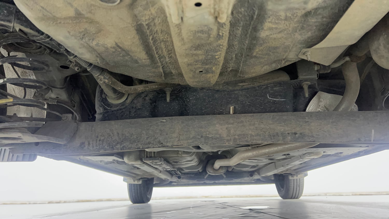 Used 2019 Hyundai Santro Sportz AMT Petrol Automatic extra REAR UNDERBODY VIEW (TAKEN FROM REAR)