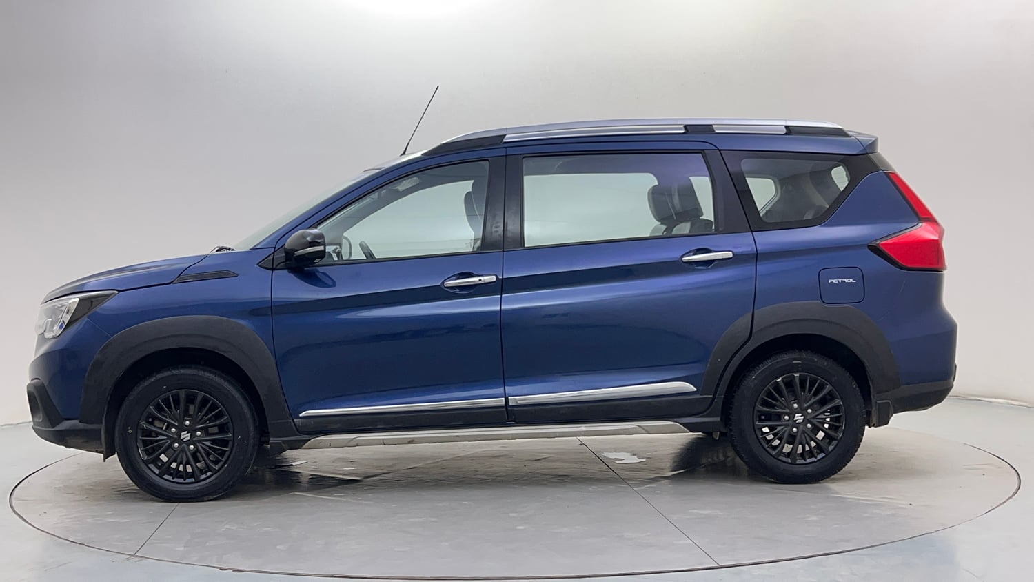 Used 2020 Maruti Suzuki XL6 Alpha AT Petrol Petrol Automatic exterior LEFT SIDE VIEW