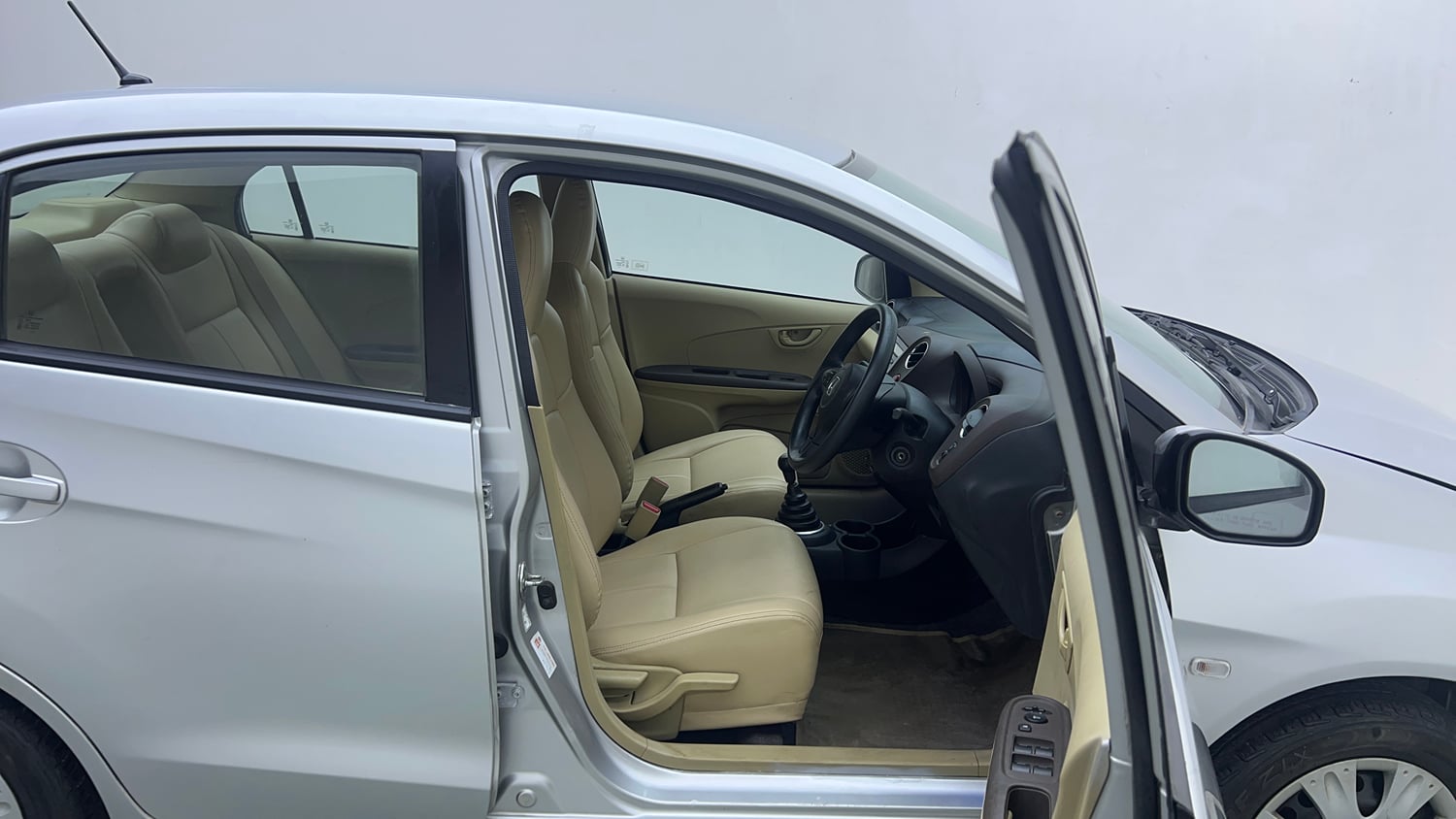 Used 2014 Honda Amaze 1.2 S i-VTEC CNG (Outside Fitted) Cng Manual interior RIGHT SIDE FRONT DOOR CABIN VIEW