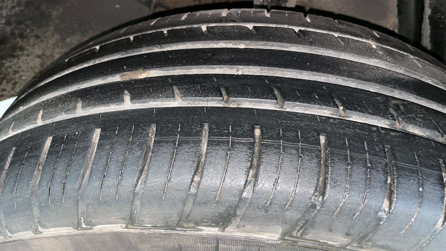 Used 2021 Renault Duster RXZ 1.5 Petrol MT Petrol Manual tyres RIGHT REAR TYRE TREAD VIEW