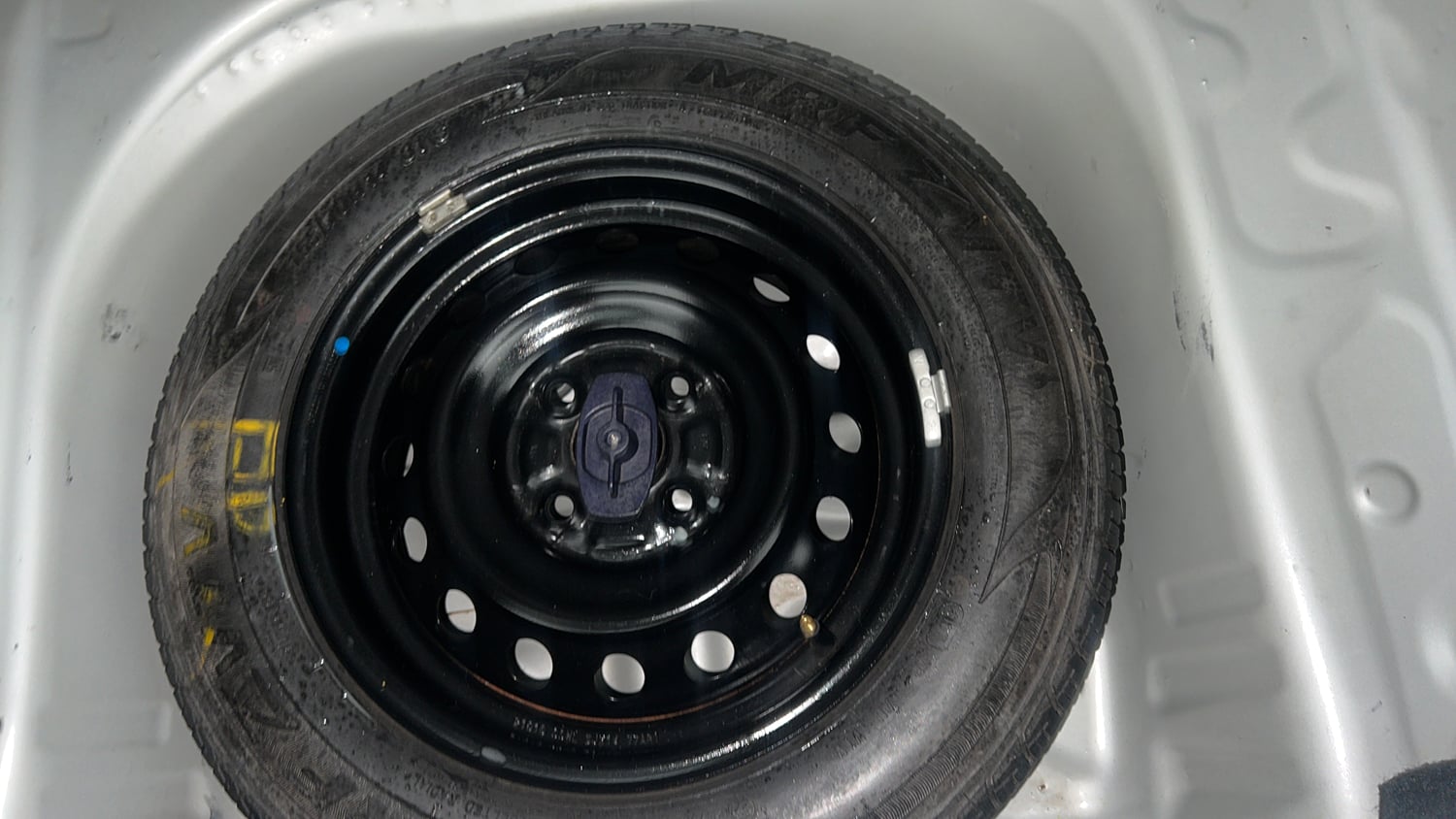 Used 2021 Maruti Suzuki Wagon R 1.0 VXi 1.0 Petrol Manual tyres SPARE TYRE VIEW
