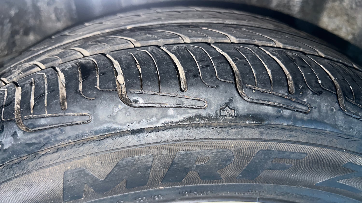 Used 2014 Honda Amaze 1.2 S i-VTEC CNG (Outside Fitted) Cng Manual tyres RIGHT REAR TYRE TREAD VIEW