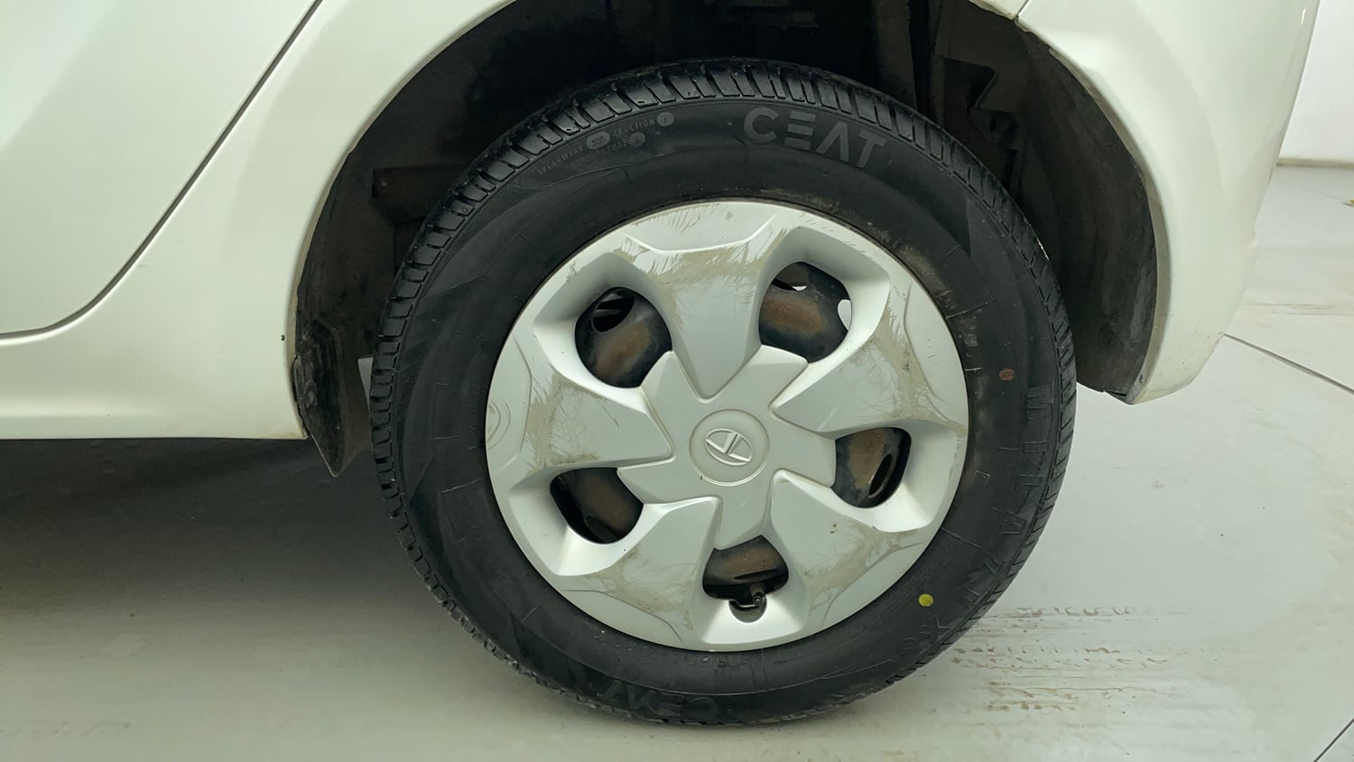 Used 2018 Tata Tiago Revotron XZ Petrol Manual tyres LEFT REAR TYRE RIM VIEW