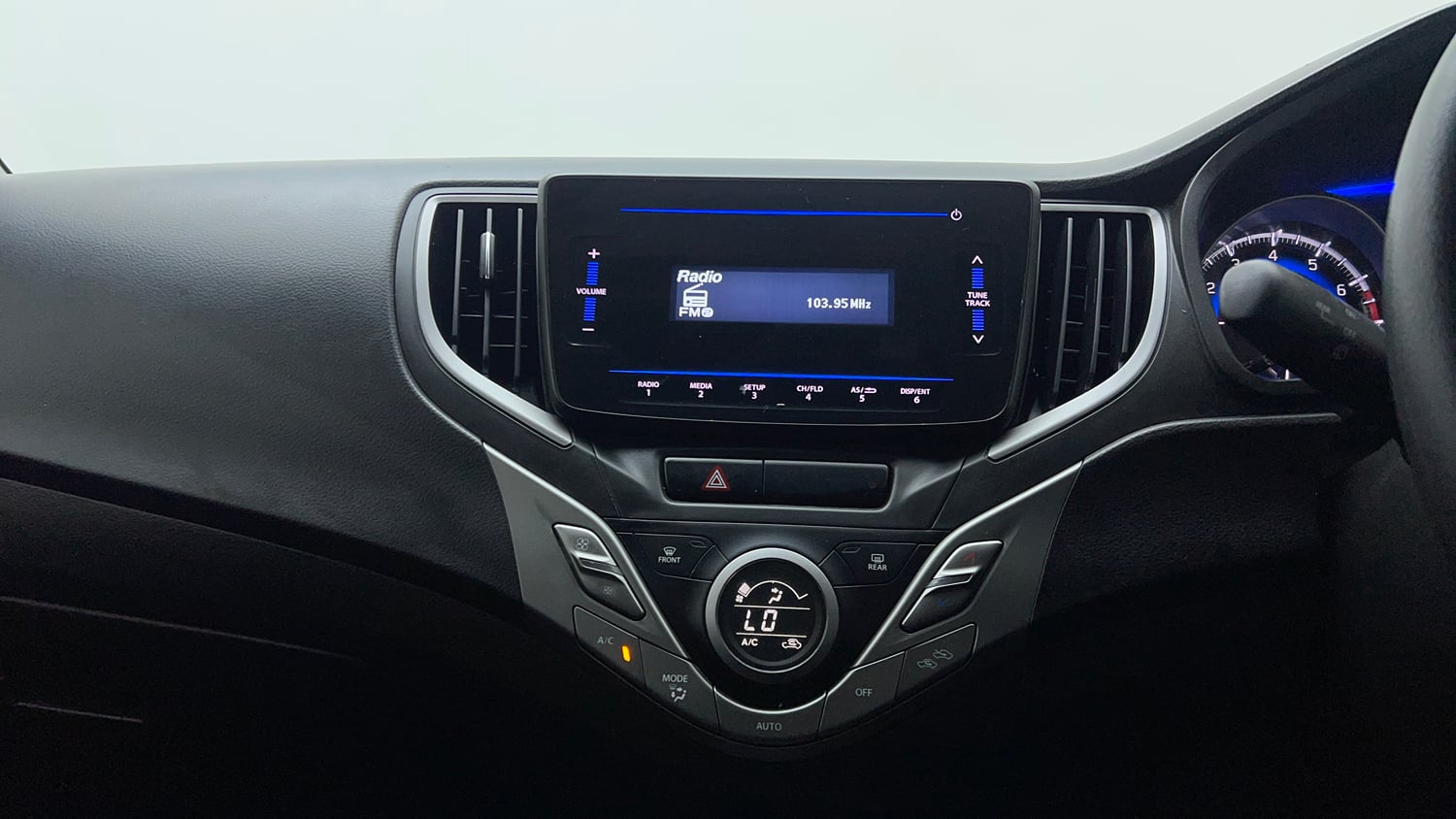 Used 2021 Maruti Suzuki Baleno Delta Petrol Manual interior MUSIC SYSTEM & AC CONTROL VIEW