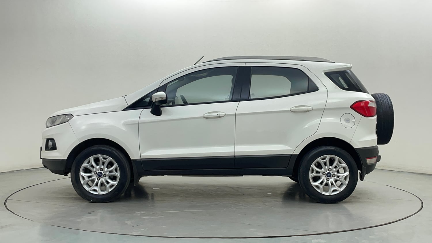 Used 2017 Ford EcoSport Titanium 1.5L TDCi Diesel Manual exterior LEFT SIDE VIEW