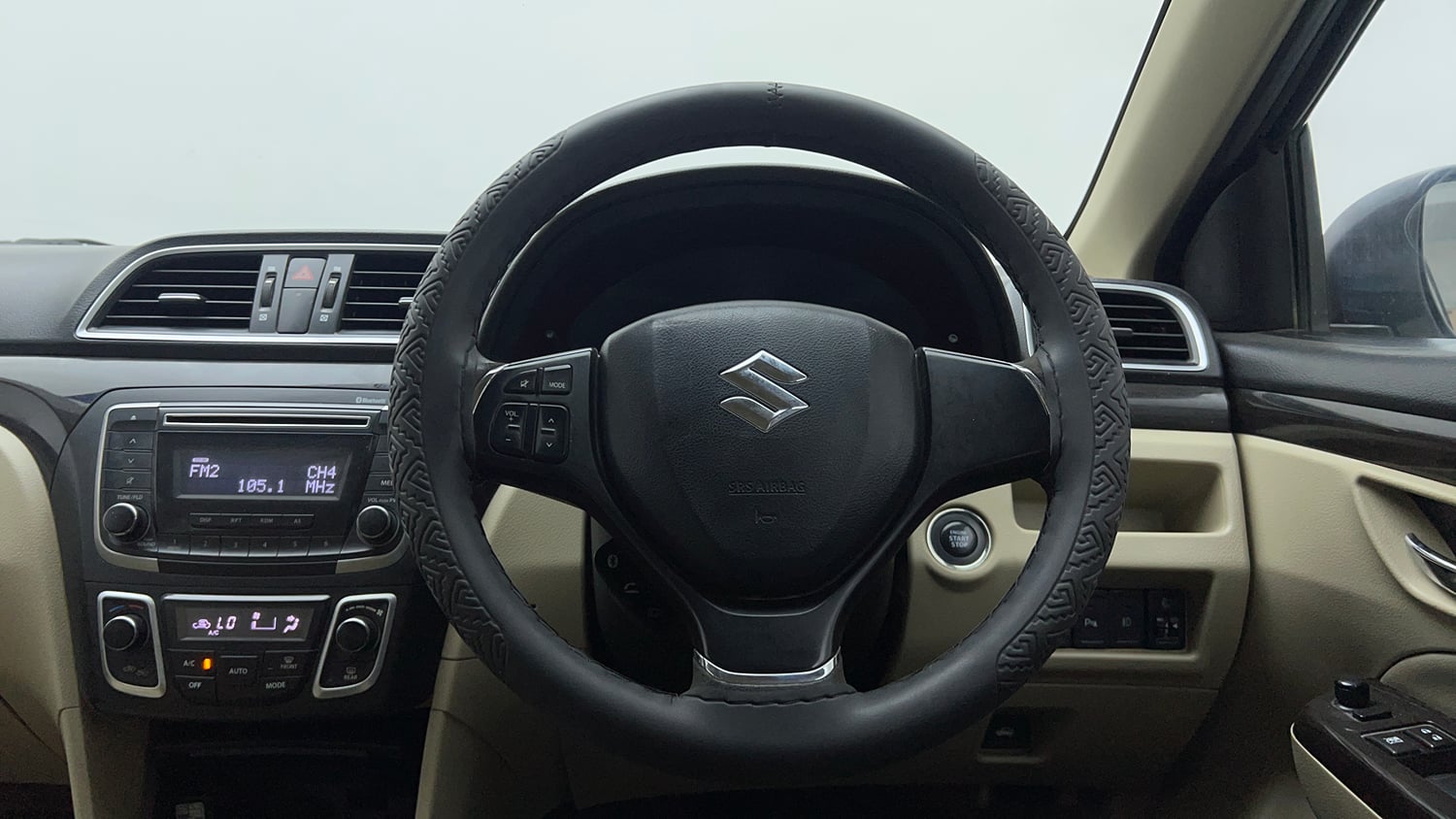 Used 2017 Maruti Suzuki Ciaz Zeta 1.4 MT Petrol Manual interior STEERING VIEW