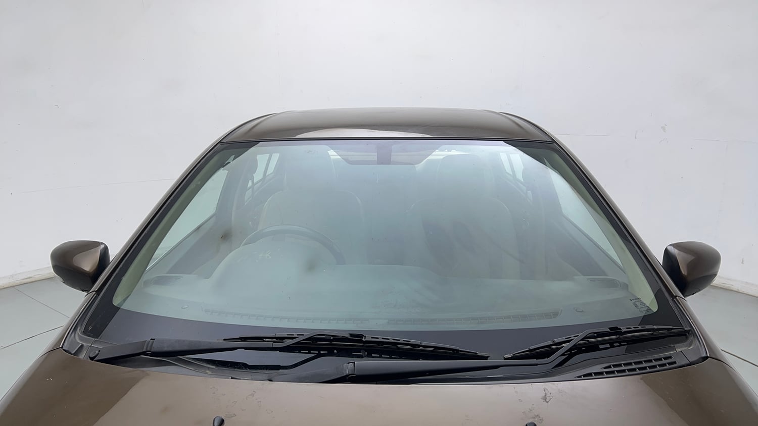 Used 2017 Maruti Suzuki Ciaz Alpha 1.4 MT Petrol Manual exterior FRONT WINDSHIELD VIEW