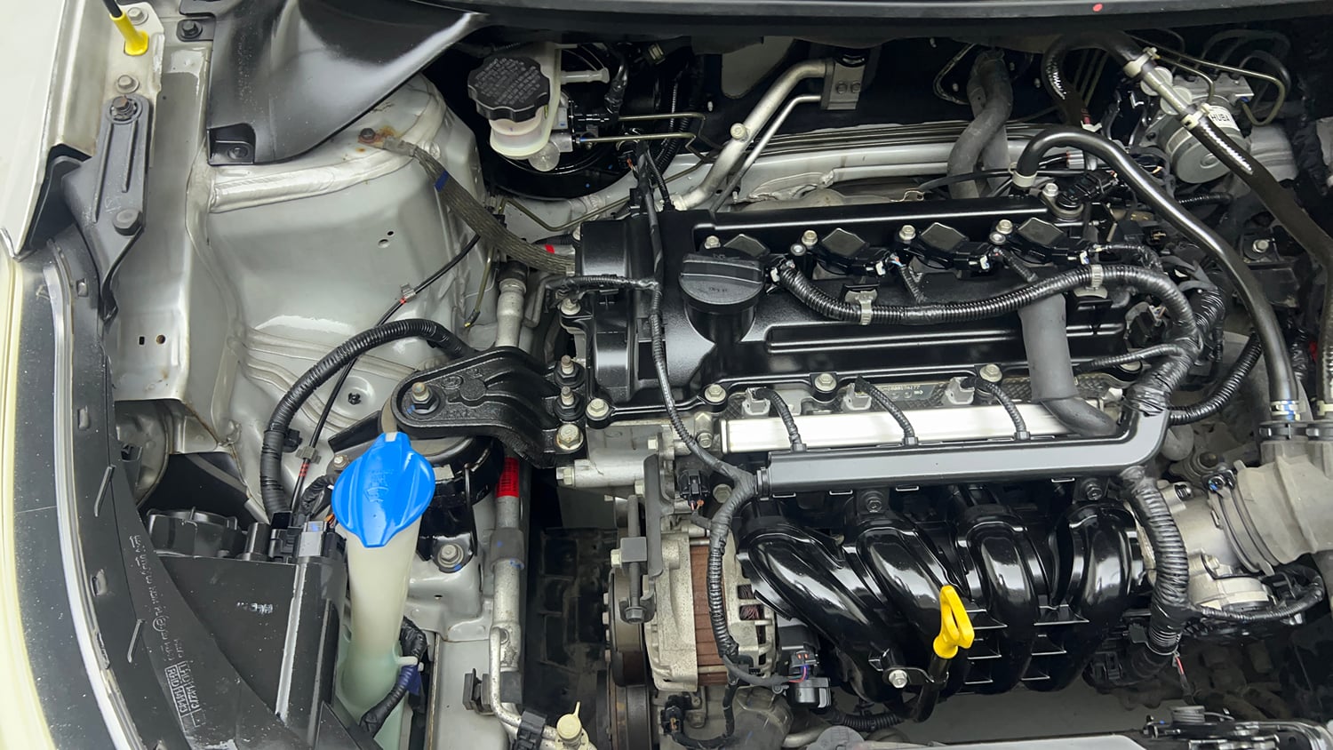Used 2018 Hyundai Elite i20 Asta 1.2 AT Petrol Automatic engine ENGINE RIGHT SIDE VIEW