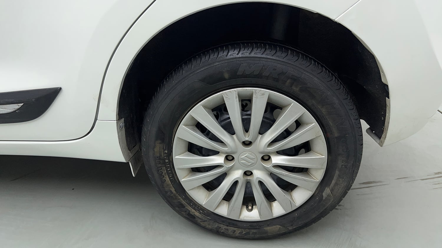 Used 2021 Maruti Suzuki Baleno Delta Petrol Manual tyres LEFT REAR TYRE RIM VIEW