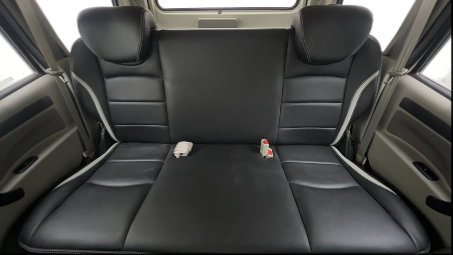 Used 2022 Mahindra Scorpio S5 Diesel Manual interior REAR SEAT CONDITION VIEW