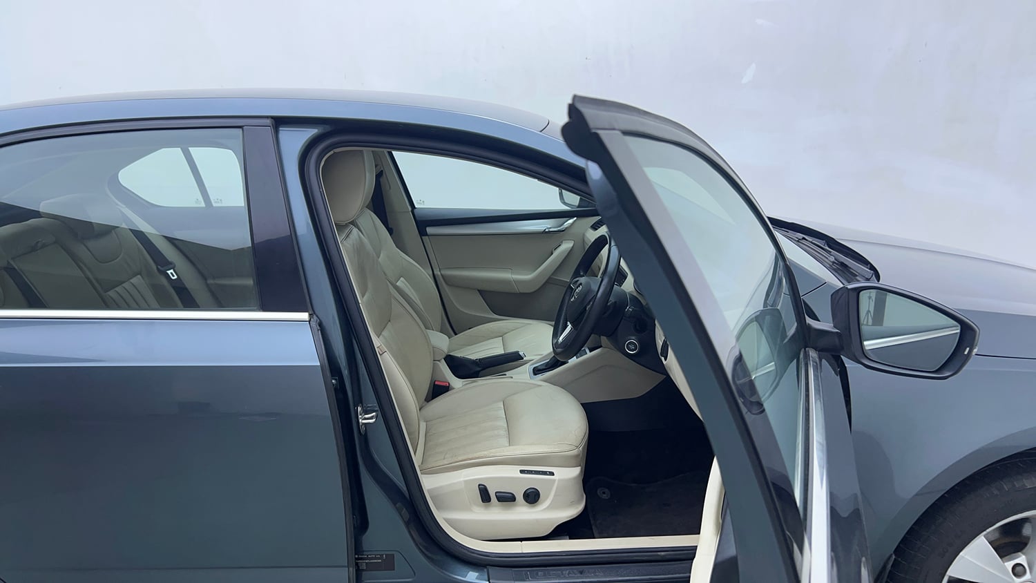 Used 2018 Skoda Octavia 1.8 TSI Style AT Petrol Automatic interior RIGHT SIDE FRONT DOOR CABIN VIEW
