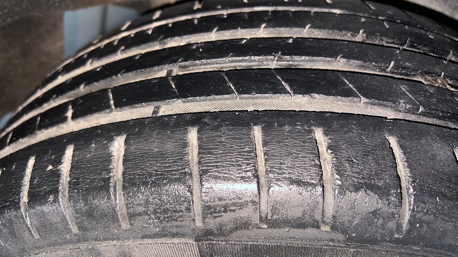 Used 2017 Maruti Suzuki Baleno RS 1.0 Petrol Manual tyres RIGHT REAR TYRE TREAD VIEW