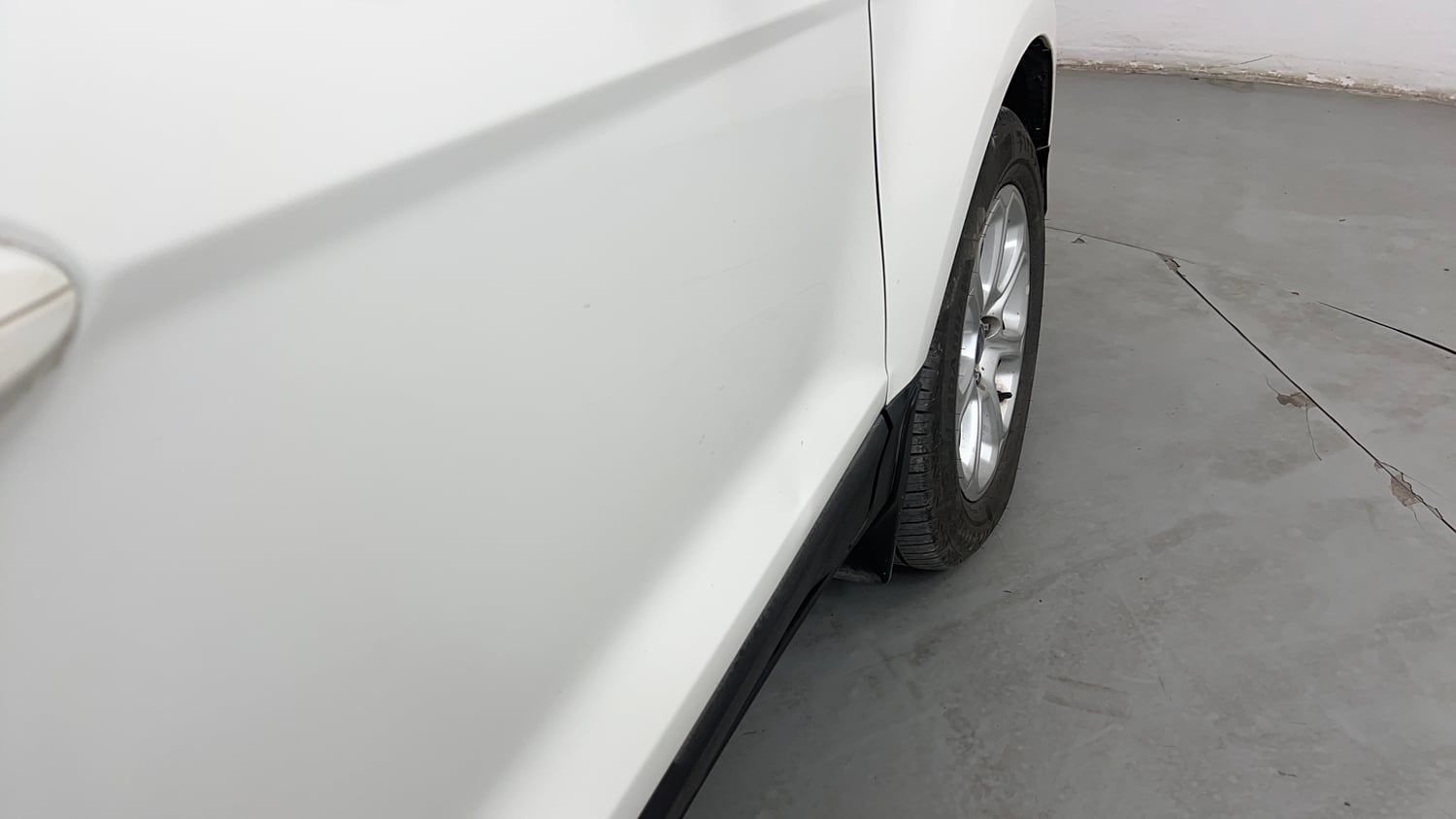 Used 2018 Ford EcoSport Titanium + 1.5L Ti-VCT AT Petrol Automatic dents MINOR DENT