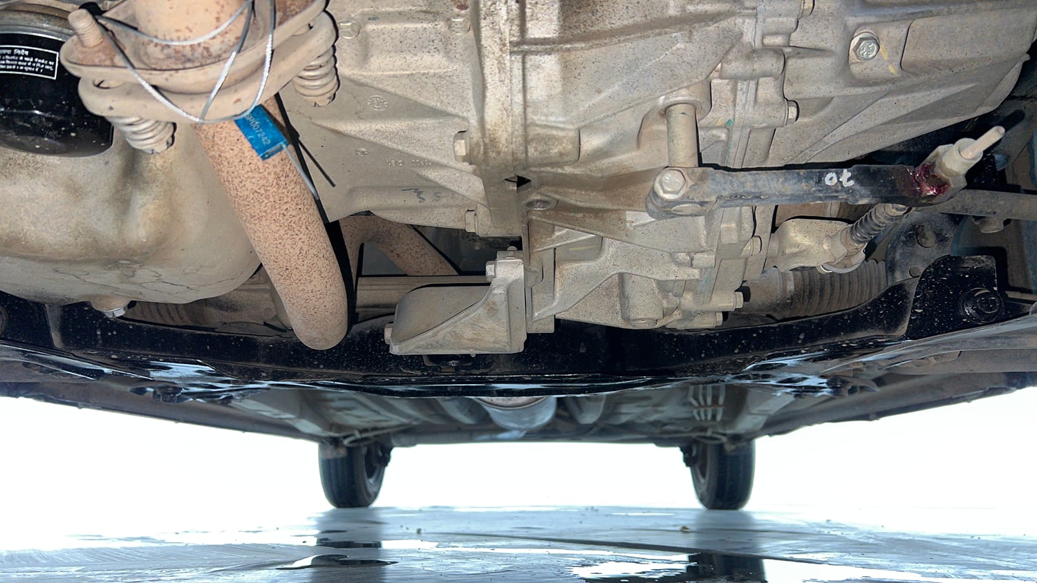 Used 2020 Maruti Suzuki Wagon R ZXi 1.2 Petrol Manual extra FRONT LEFT UNDERBODY VIEW