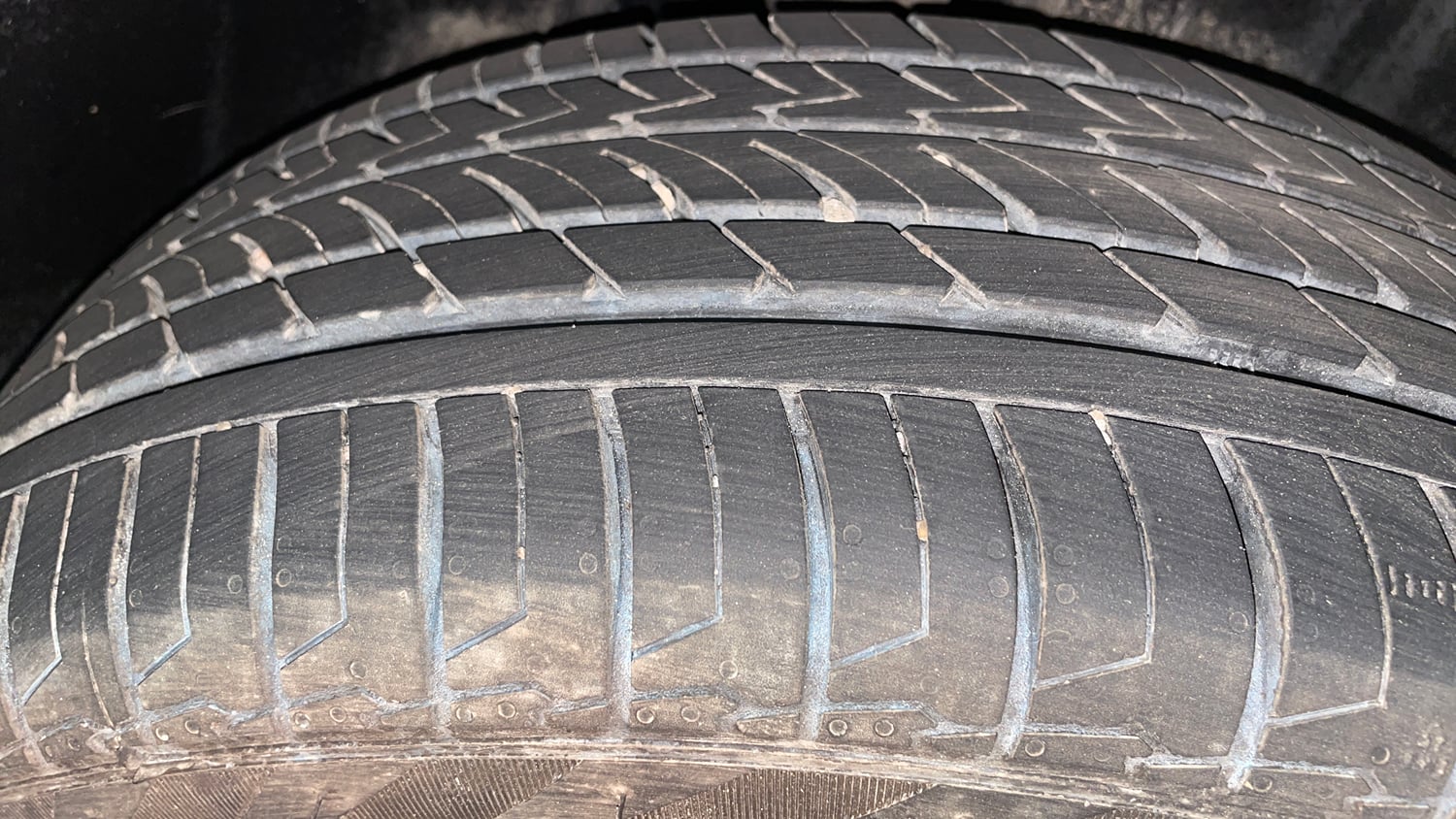 Used 2022 Maruti Suzuki Baleno Zeta MT Petrol Manual tyres RIGHT REAR TYRE TREAD VIEW