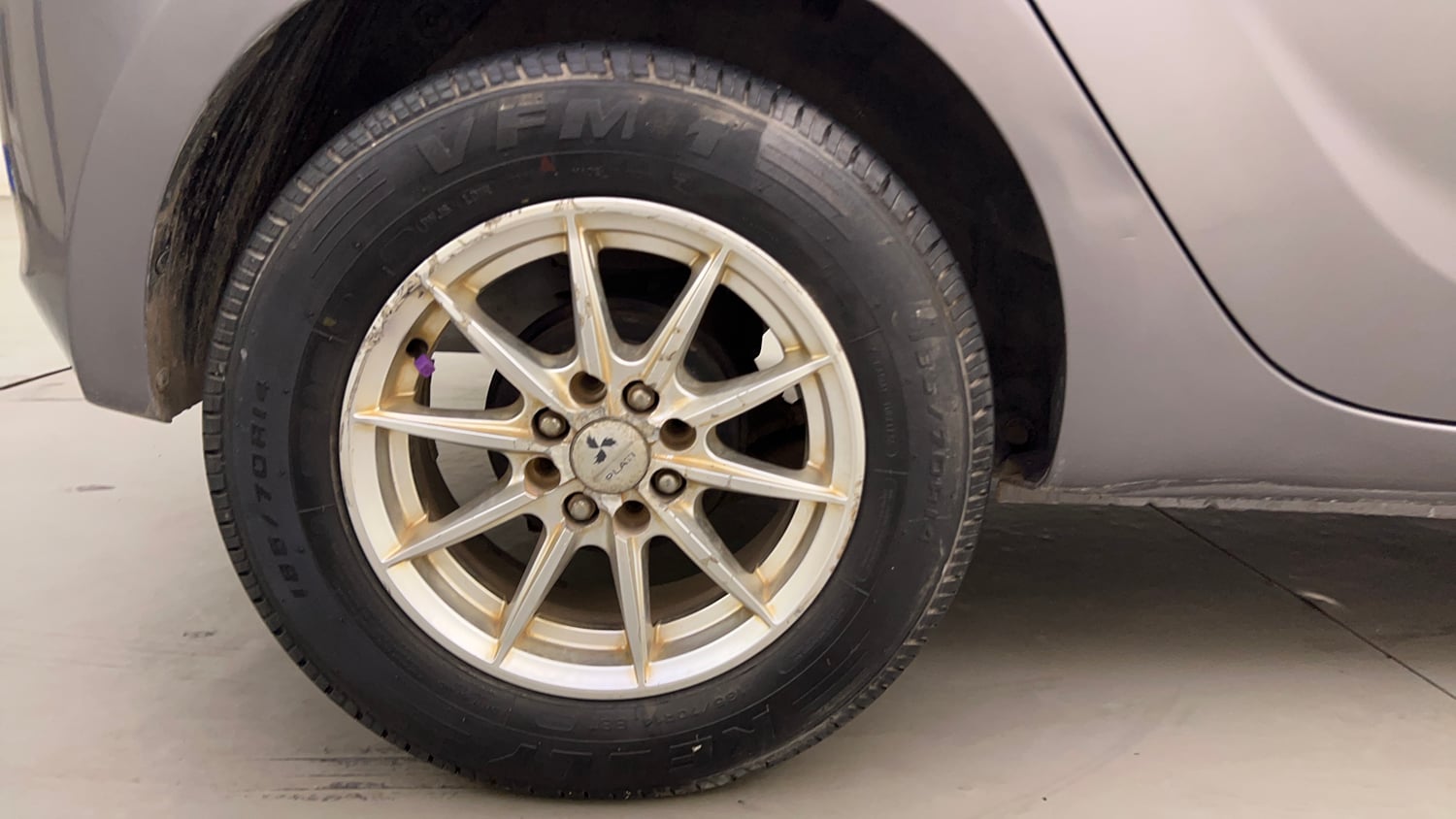 Used 2013 Hyundai i20 Magna (O) 1.2 Petrol Manual tyres RIGHT REAR TYRE RIM VIEW